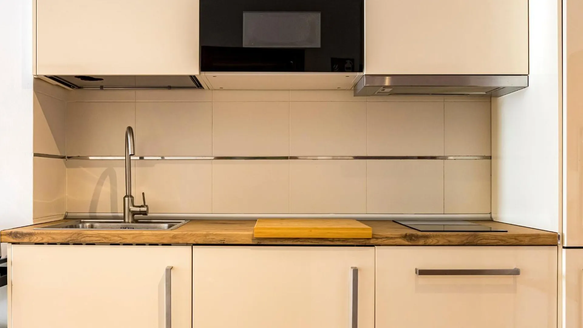 Carreteria Freshapartments By Bossh! Apartments Malaga Spain