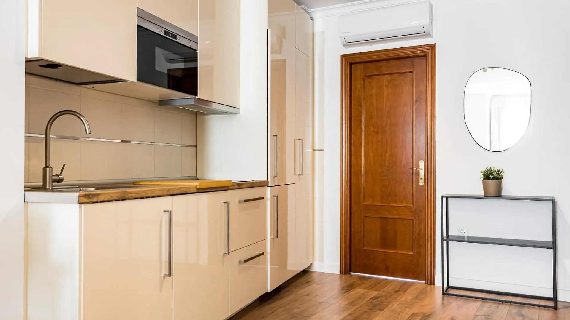 Carreteria Freshapartments By Bossh! Apartments Malaga